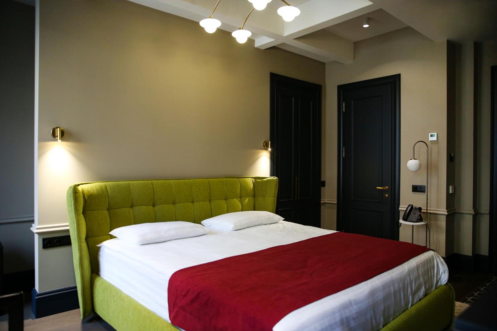 Hotel Retro Батуми Екстериор снимка