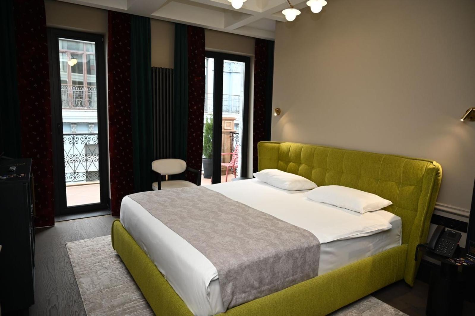 Hotel Retro Батуми Екстериор снимка