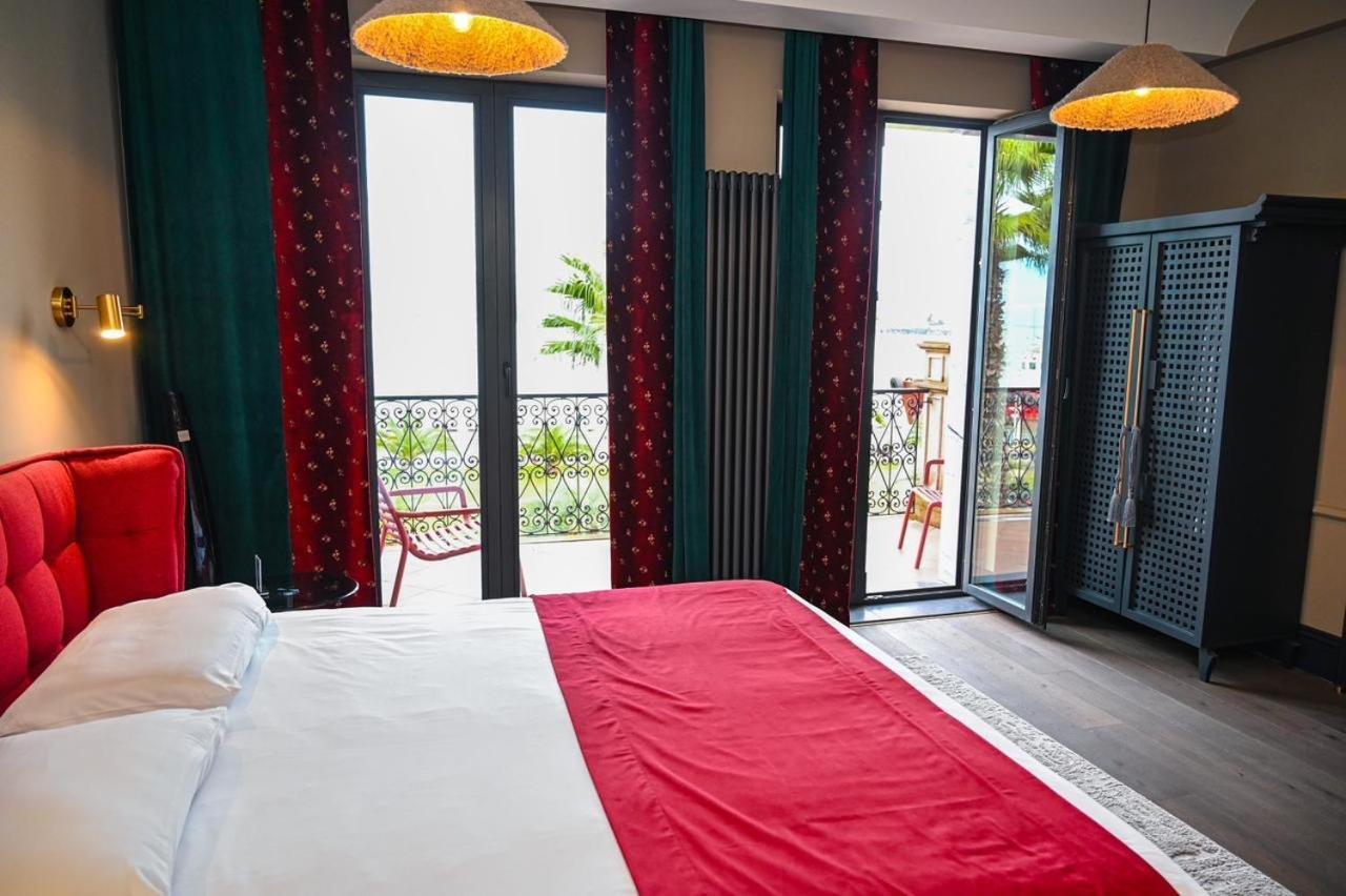 Hotel Retro Батуми Екстериор снимка