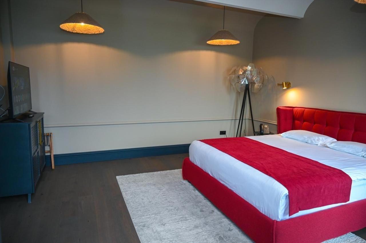 Hotel Retro Батуми Екстериор снимка